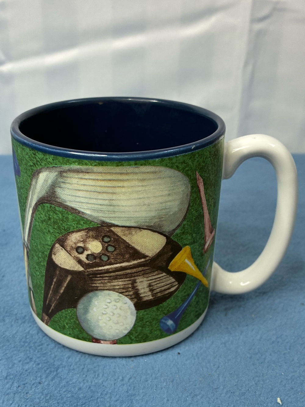 Golf-Themed Ceramic Mug in Green with Navy Interior